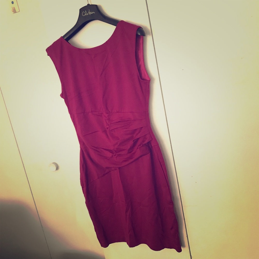 Beautiful hourglass figure hugging dress- Small